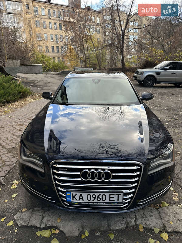 Audi A8 2012