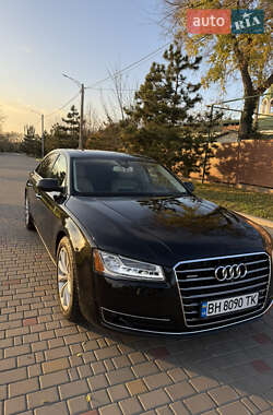 Седан Audi A8 2015 в 