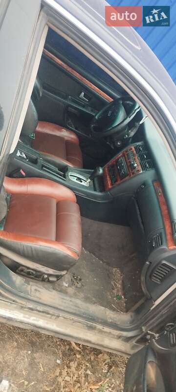 Седан Audi A8 1996 в Межевой
