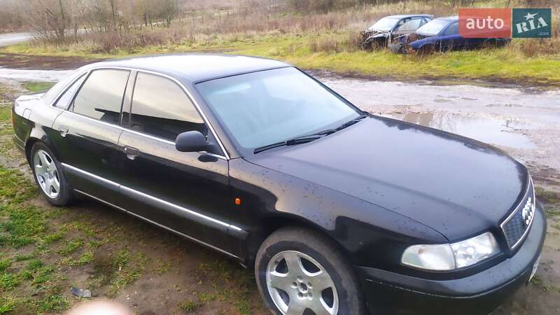Седан Audi A8 1996 в Ивано-Франковске