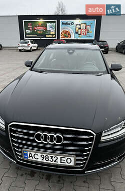 Седан Audi A8 2014 в Нововолинську