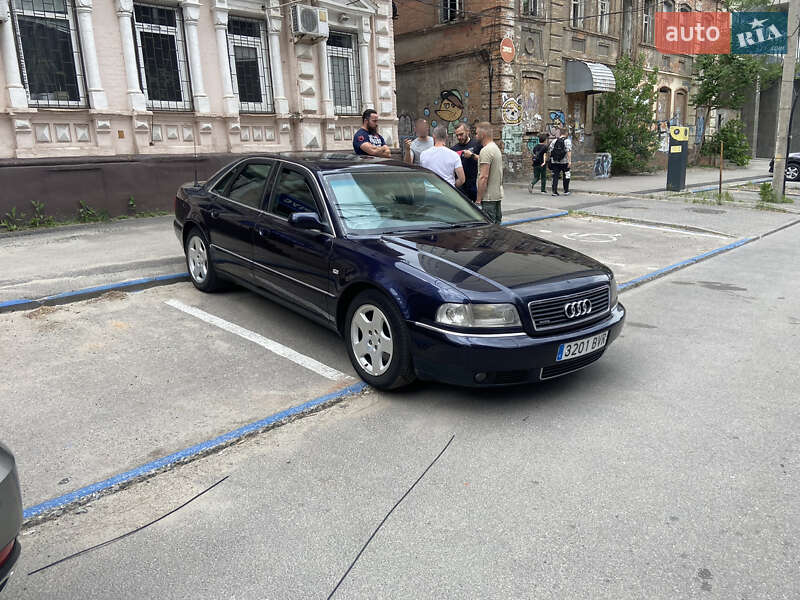 Седан Audi A8 2000 в Києві
