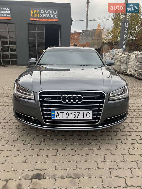 Седан Audi A8 2014 в Калуше