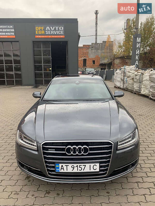 Седан Audi A8 2014 в Калуше