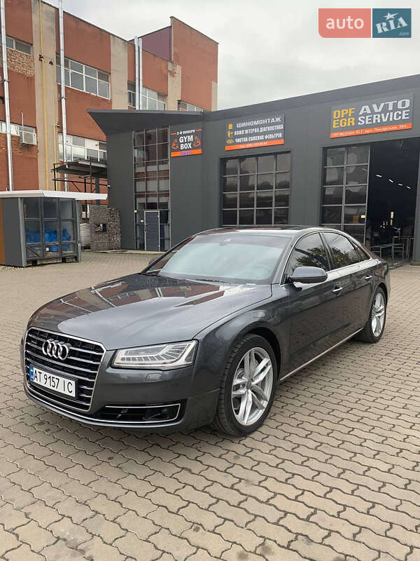 Седан Audi A8 2014 в Калуше