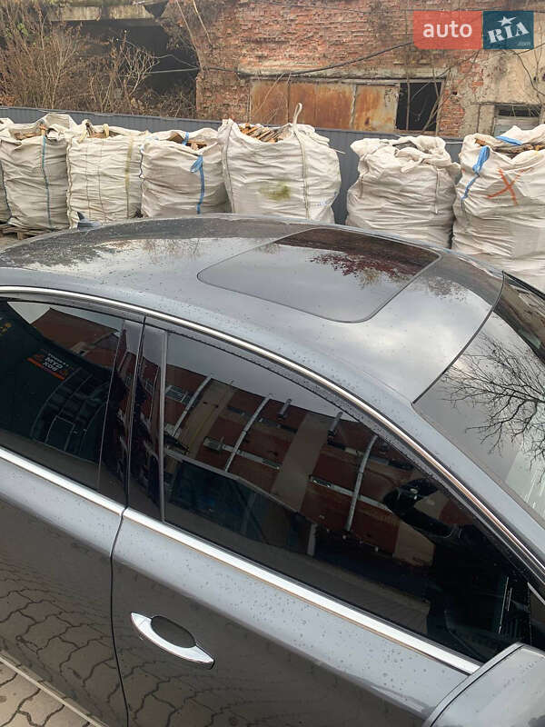 Седан Audi A8 2014 в Калуше