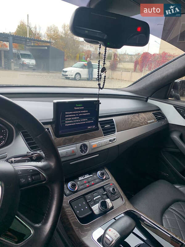 Седан Audi A8 2014 в Калуше