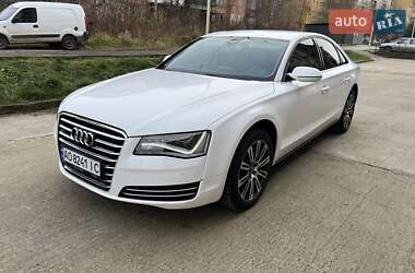 Седан Audi A8 2011 в Ужгороді