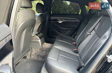 Седан Audi A8 2023 в Трускавці