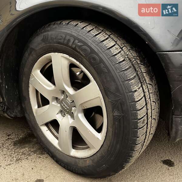 Седан Audi A8 2002 в Заболотове