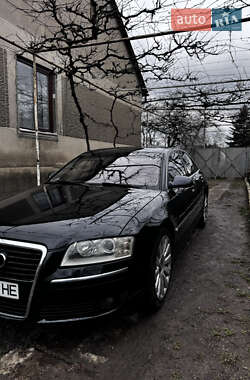 Седан Audi A8 2005 в Ужгороде