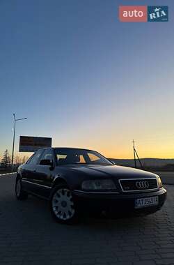 Седан Audi A8 1999 в Надворной