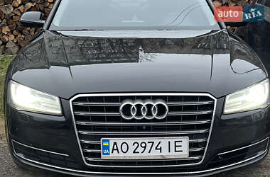 Седан Audi A8 2013 в Ужгороде