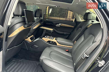 Седан Audi A8 2013 в Ужгороде