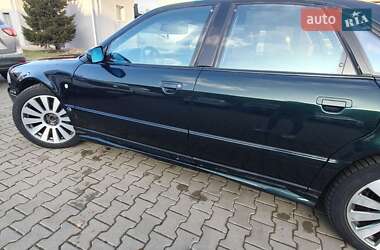 Седан Audi A8 1997 в 