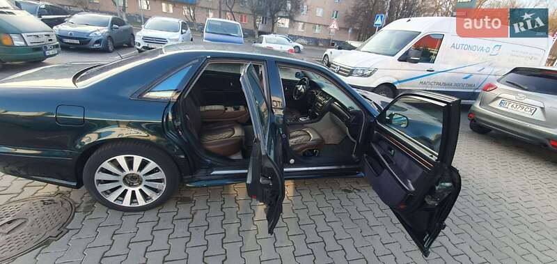 Седан Audi A8 1997 в 