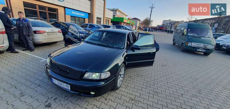 Седан Audi A8 1997 в Киеве