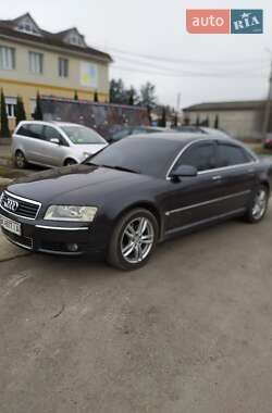 Седан Audi A8 2004 в Ровно