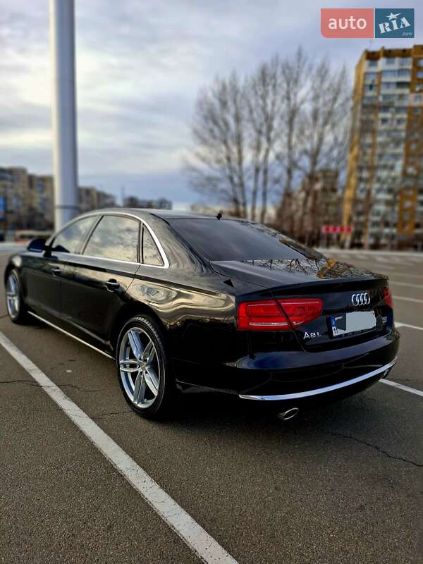 Седан Audi A8 2011 в Києві