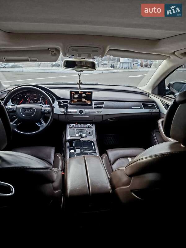 Седан Audi A8 2011 в Києві