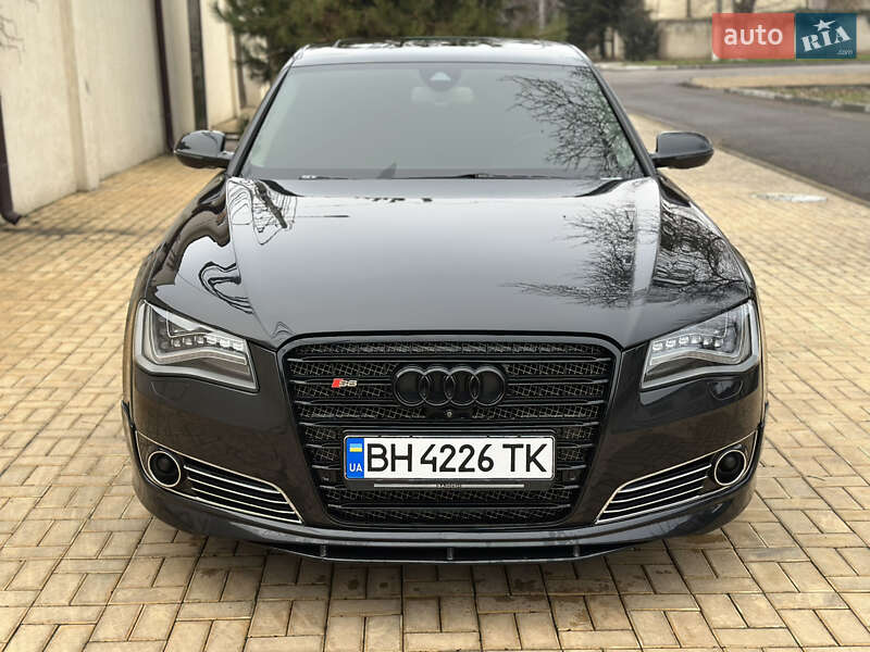 Седан Audi A8 2012 в 