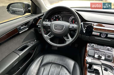 Седан Audi A8 2012 в 