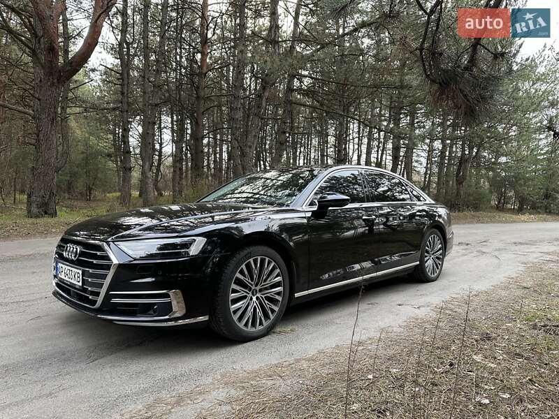 Седан Audi A8 2019 в 