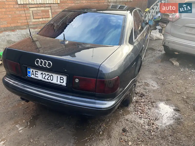 Audi A8 1998