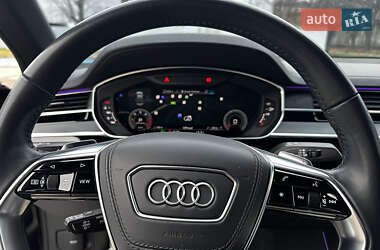 Седан Audi A8 2021 в 