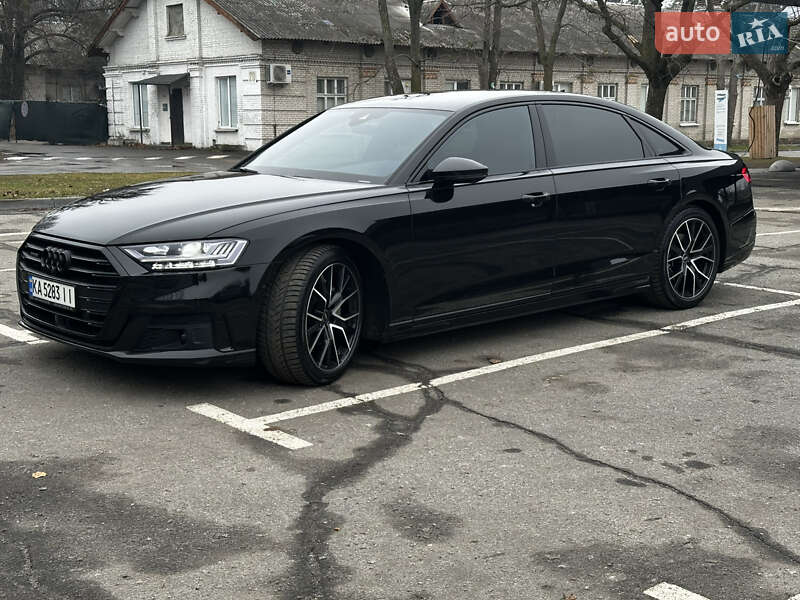 Седан Audi A8 2021 в Киеве