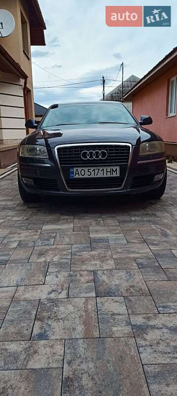Седан Audi A8 2009 в Виноградові