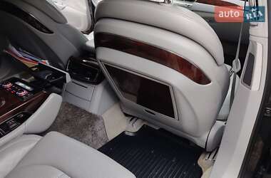 Седан Audi A8 2013 в Броварах