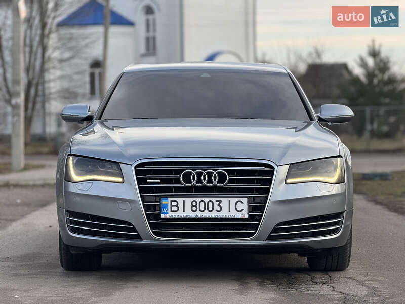 Седан Audi A8 2012 в Полтаві
