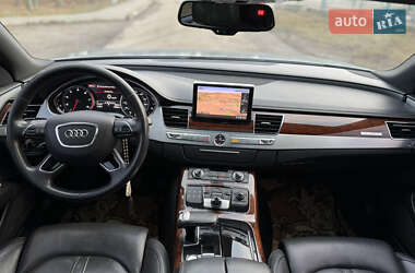 Седан Audi A8 2012 в Полтаве