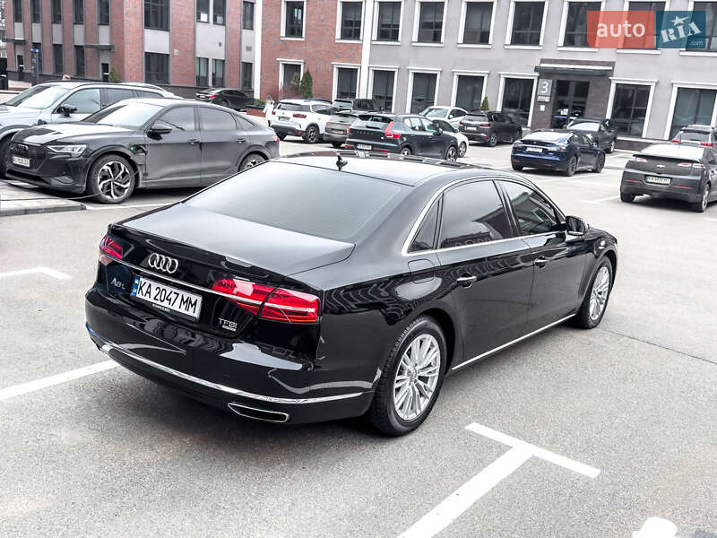 Седан Audi A8 2014 в Киеве