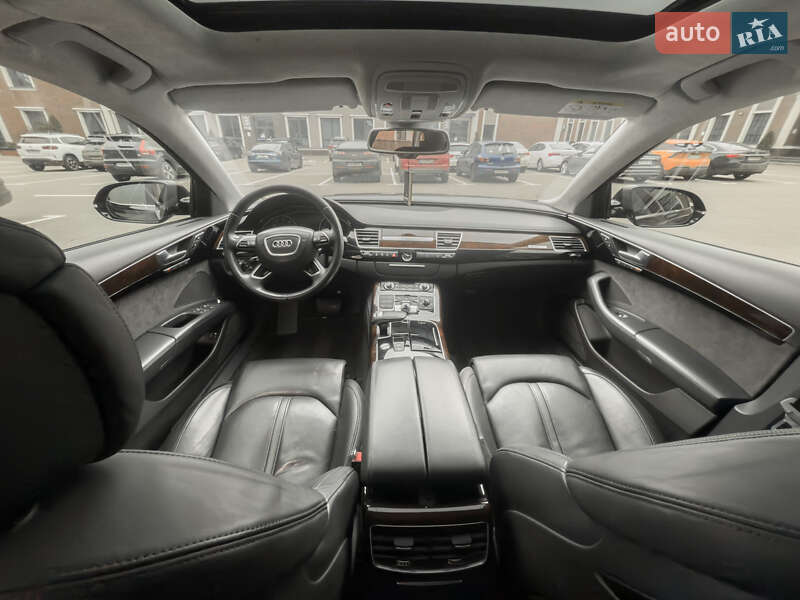 Седан Audi A8 2014 в Киеве