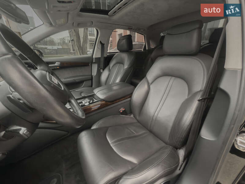 Седан Audi A8 2014 в Киеве