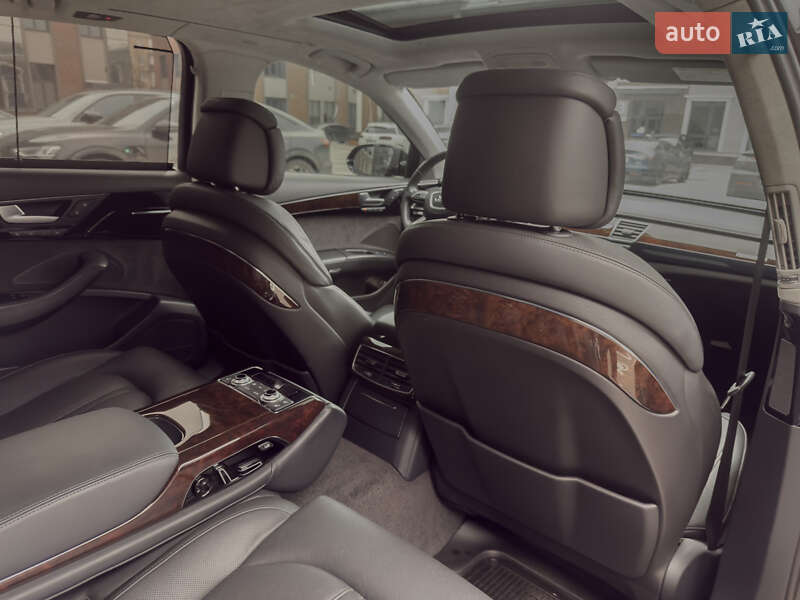 Седан Audi A8 2014 в Киеве