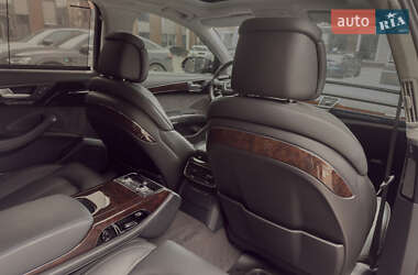 Седан Audi A8 2014 в 