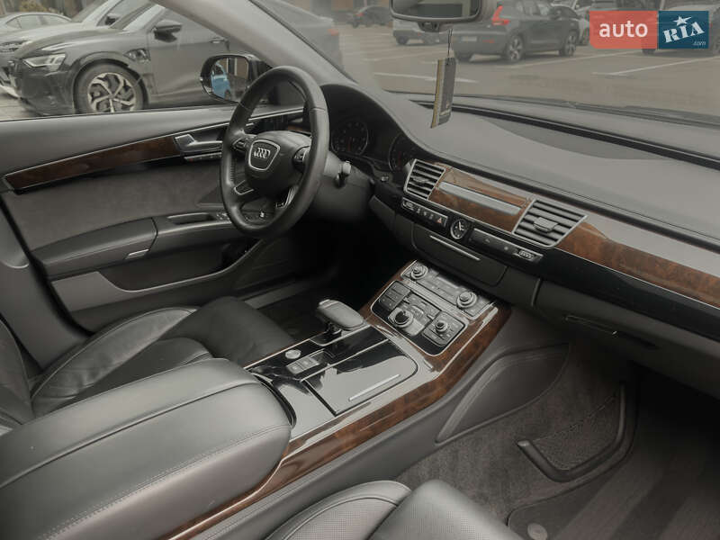 Седан Audi A8 2014 в Киеве