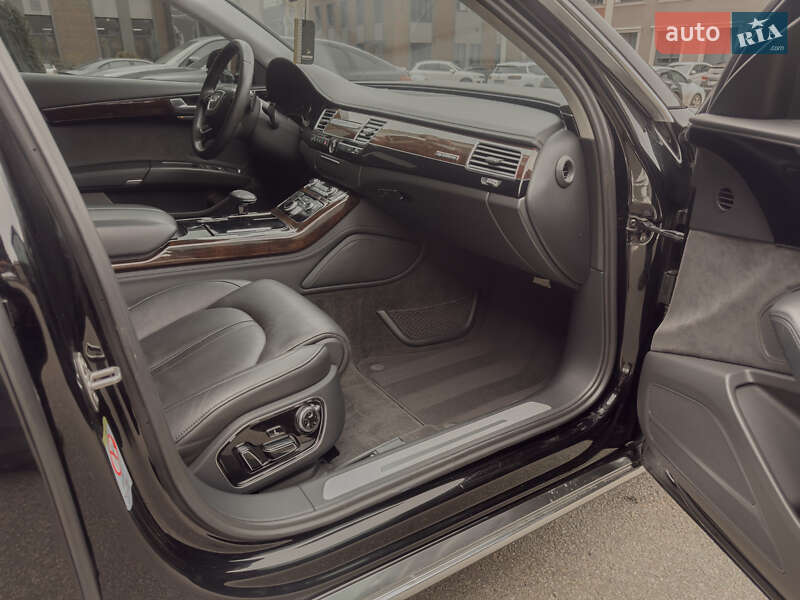 Седан Audi A8 2014 в Киеве