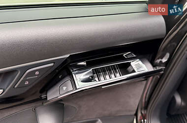 Седан Audi A8 2017 в 