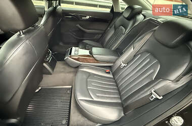 Седан Audi A8 2017 в 