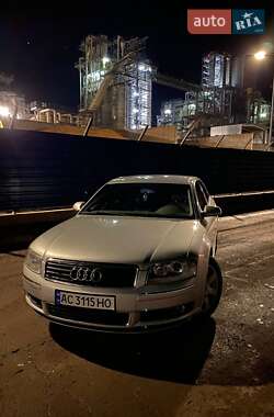 Седан Audi A8 2004 в 
