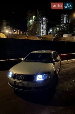 Седан Audi A8 2004 в 