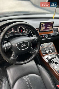 Седан Audi A8 2011 в 