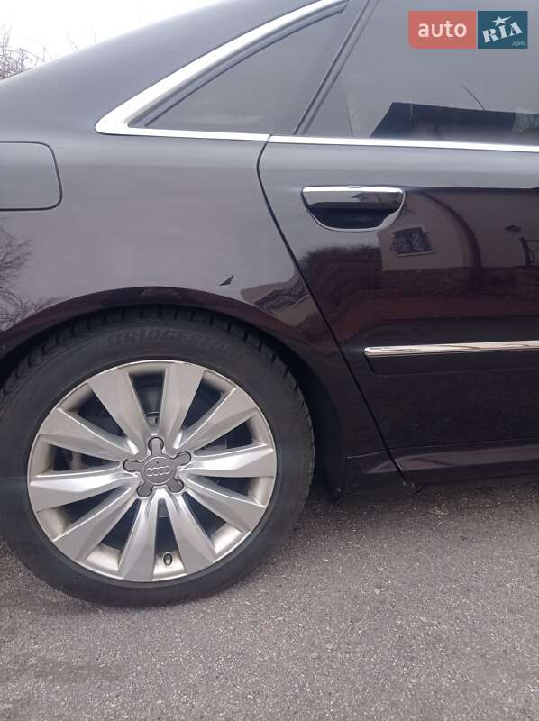 Седан Audi A8 2008 в Погребище