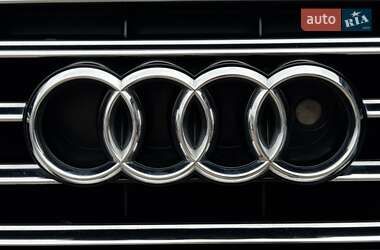 Седан Audi A8 2011 в 