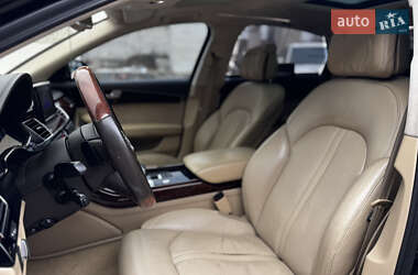 Седан Audi A8 2011 в 