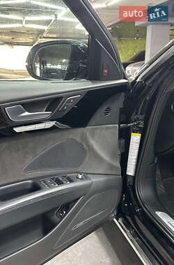 Седан Audi A8 2014 в 